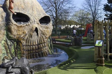 mini golf chelmsford essex.